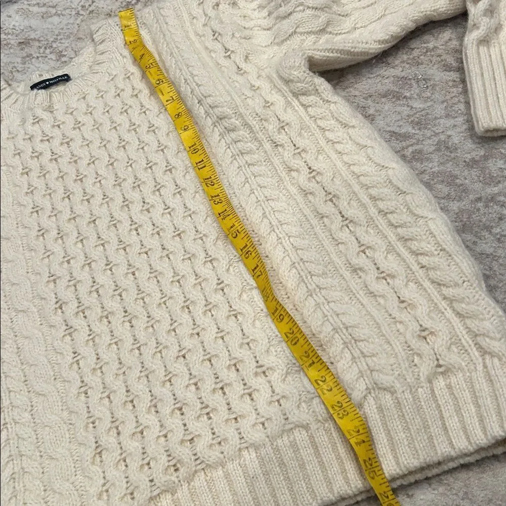 Brandy Melville heavy Cream Cable Knit Crewneck Sweater one size
